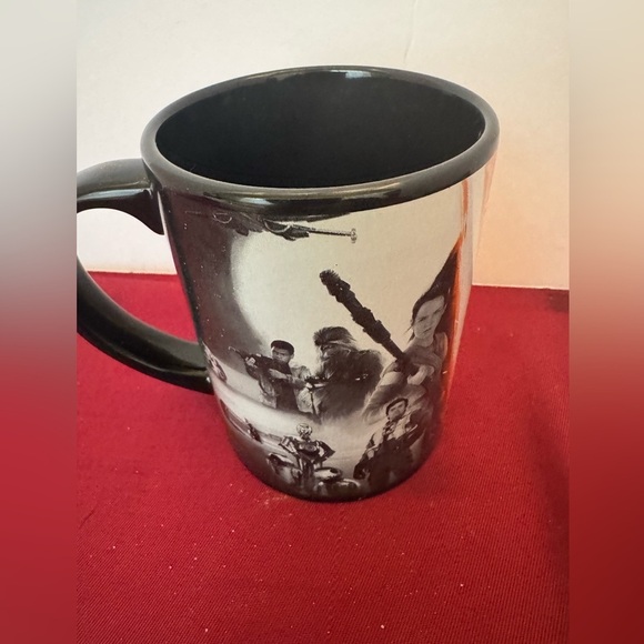 Jerry Leigh Star Wars Force Awakens 15 Oz Coffe Mug Cup Kylo Ren Rey Poe Finn - Picture 1 of 5